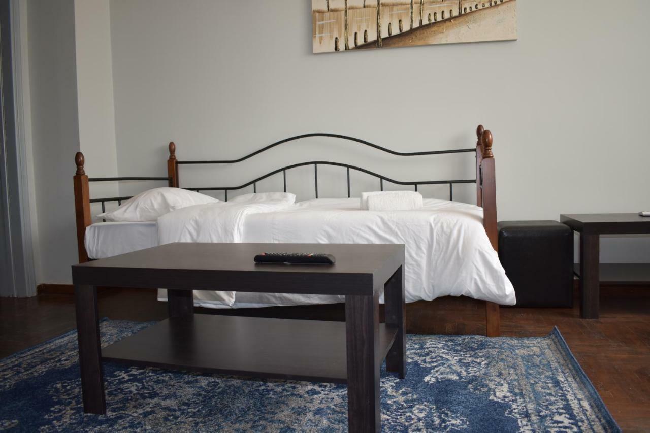 Athenian Modern Apartment Mavili Square Екстериор снимка